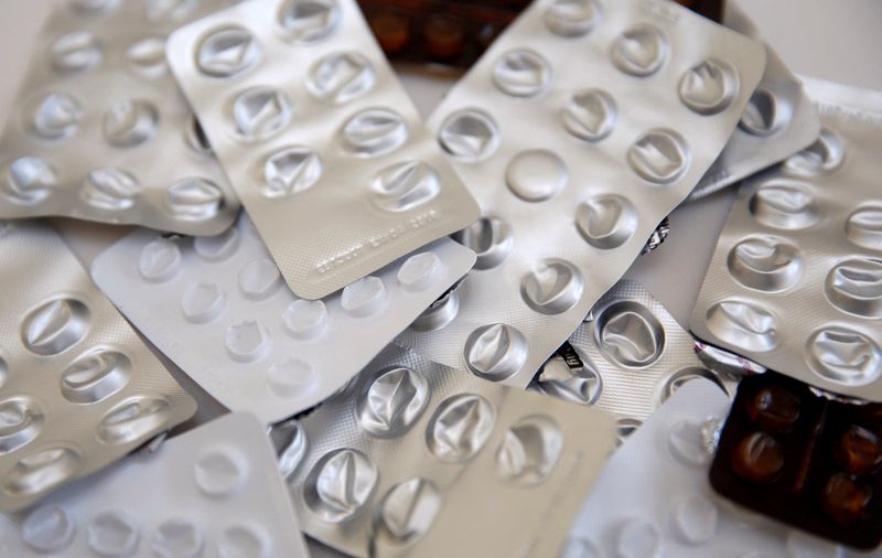 © Reuters. FILE PHOTO: Used blister packets that contained medicines, tablets and pills are seen, in this picture illustration taken June 30, 2018. REUTERS/Russell Boyce/Illustration