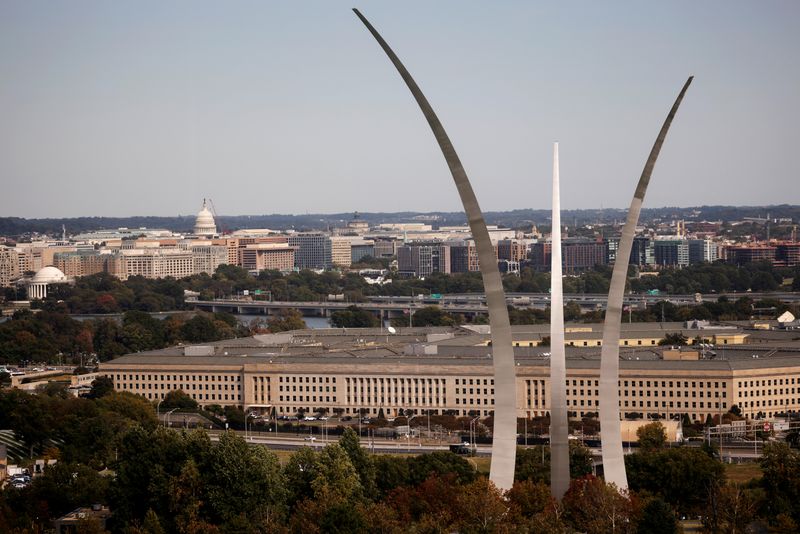 &copy; Reuters. FILE PHOTO: The Pentagon building is seen in Arlington, Virginia, U.S. October 9, 2020. REUTERS/Carlos Barria