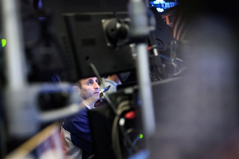 &copy; Reuters. Operador trabalha na Bolsa de Nova York
05/01/2023
REUTERS/Andrew Kelly