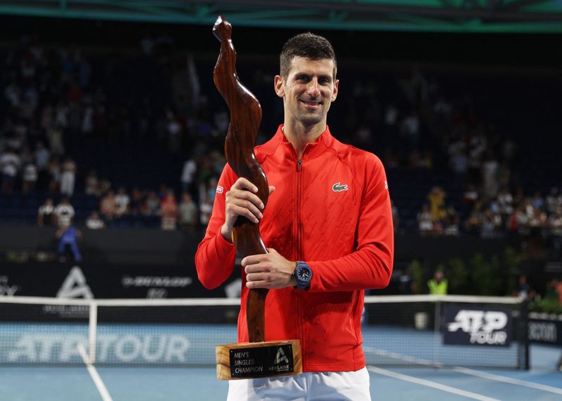 &copy; Reuters. 　テニスのアデレード国際１は８日、オーストラリアのアデレードで競技を行い、男子シングルスでは世界ランキング５位のノバク・ジョコビッチが優勝した（２０２３年　ロイター）