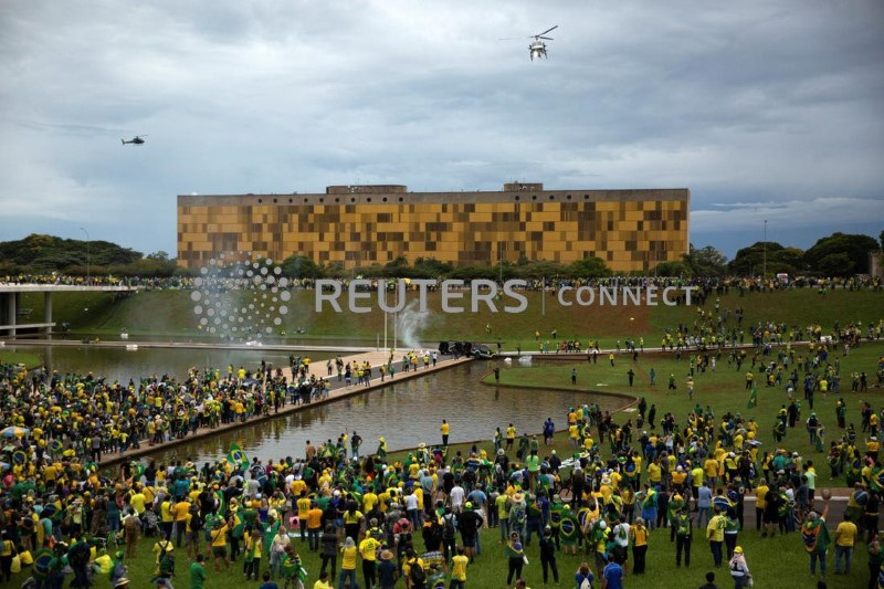 &copy; Reuters. Apoiadores de Bolsonaro tomam Congresso
08/01/2023. REUTERS/Antonio Cascio NO RESALES. NO ARCHIVES