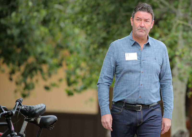 © Reuters. FILE PHOTO: Steve Easterbrook, CEO of McDonald's Corp., attends the annual Allen and Co. Sun Valley media conference in Sun Valley, Idaho, U.S., July 10, 2019. REUTERS/Brendan McDermid