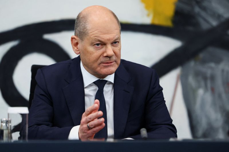 &copy; Reuters. FILE PHOTO: German Chancellor Olaf Scholz speaks as he attends a news conference at the Chancellery in Berlin, Germany, December 8, 2022. REUTERS/Lisi Niesner