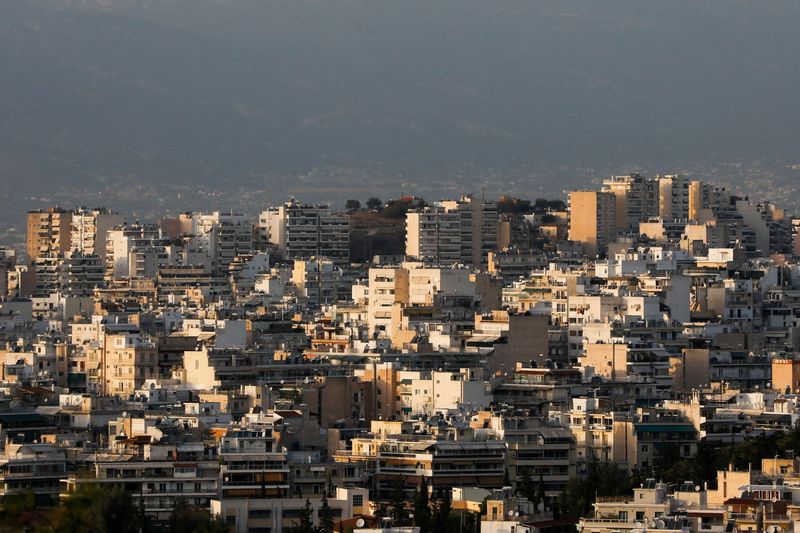 &copy; Reuters. FILE PHOTO: A view shows the cityscape of Athens, Greece, October 24, 2022. REUTERS/Costas Baltas/File Photo