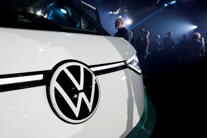 &copy; Reuters. The VW logo is seen on the ID. Buzz, a fresh take on the iconic vehicle of the Volkswagen brand, during its world premiere in Paris, France, March 9, 2022. REUTERS/Benoit Tessier