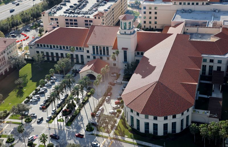 &copy; Reuters. FILE PHOTO: View of Advent Celebration Hospital, where former Brazilian President Jair Bolsonaro was admitted for an illness, according to a family member, in Orlando, Florida, U.S. January 9, 2023. REUTERS/Joe Skipper