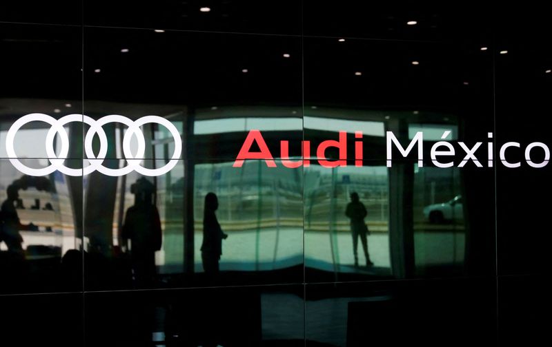 &copy; Reuters. FILE PHOTO: The logo of the German car manufacturer Audi is pictured at the training center during a media tour in San Jose Chiapa, Mexico April 19, 2018. REUTERS/Henry Romero