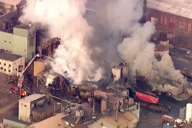 Fire rages at Illinois chemical plant, residents ordered to shelter