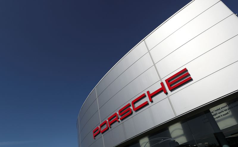 Google, Porsche in talks over Google Apps access