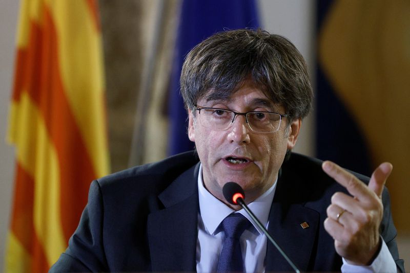 Espagne: Puigdemont veut être 