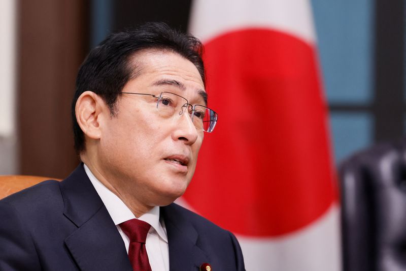 © Reuters. FILE PHOTO: Japan's Prime Minister Fumio Kishida looks on during his meeting with Canada's Prime Minister Justin Trudeau in Ottawa, Ontario, Canada January 12, 2023. REUTERS/Blair Gable