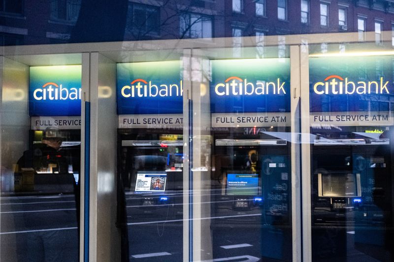 &copy; Reuters. FILE PHOTO: Citi bank ATM machines are seen in New York City, U.S., March 17, 2020. REUTERS/Jeenah Moon/File Photo/File Photo