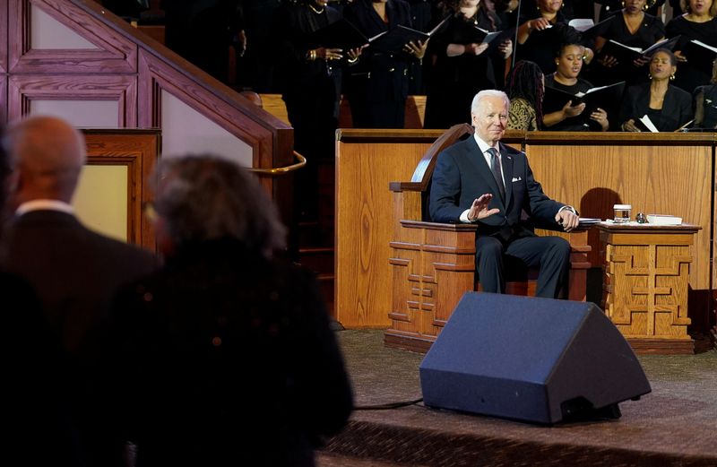 © Reuters. Joe Biden visita igreja em Atlanta
15/01/2023
REUTERS/Joshua Roberts