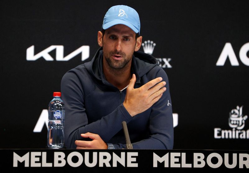 &copy; Reuters. Tenista sérvio Novak Djokovic dá entrevista coletiva em Melbourne
14/01/2023
REUTERS/Loren Elliott