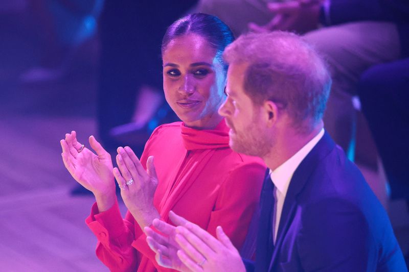 &copy; Reuters. Foto de archivo del príncipe Enrique y su esposa Meghan en un evento en  Manchester
Sep 5, 2022. REUTERS/Molly Darlington