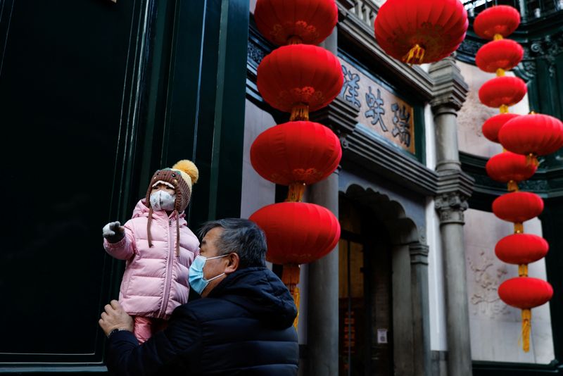 China’s population falls for first time since 1961, highlights demographic crisis