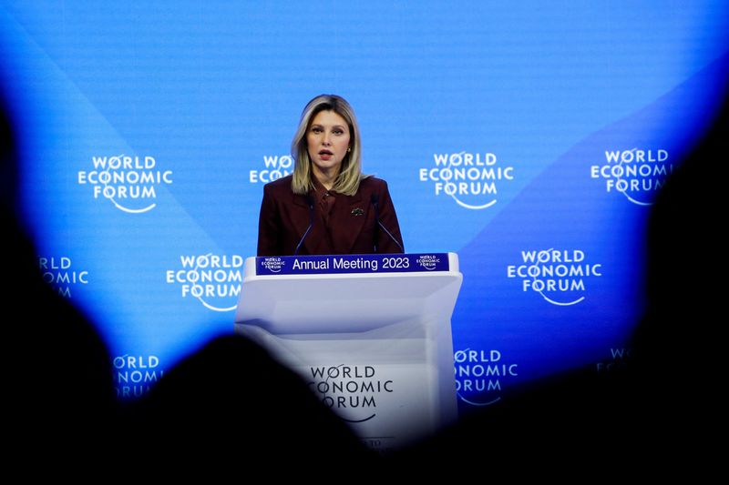 &copy; Reuters. FILE PHOTO: Ukraine's first lady Olena Zelenska addresses the World Economic Forum (WEF), in Davos, Switzerland, January 17, 2023. REUTERS/Arnd Wiegmann