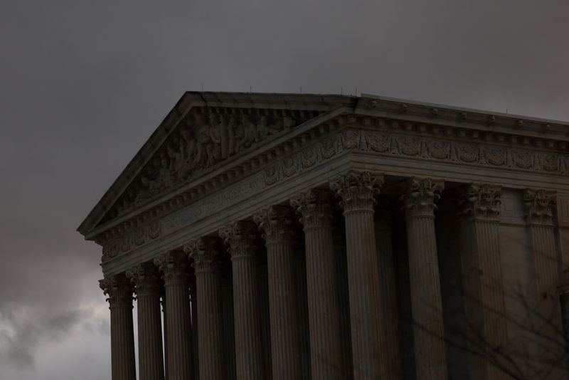 &copy; Reuters. FILE PHOTO: The sun sets on the U.S. Supreme Court building after a stormy day in Washington, U.S., November 11, 2022. REUTERS/Leah Millis