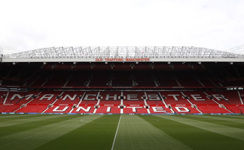 &copy; Reuters. Photo d'archives d'Old Trafford, stade de Manchester United, à Manchester, en Angleterre. /Photo prise le 25 août 2010/REUTERS/Phil Noble