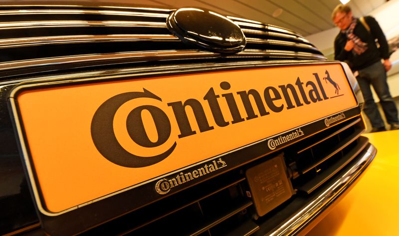&copy; Reuters. FILE PHOTO: Logo of German tyre company Continental  is seen before the annual news conference in Hanover, Germany March 2, 2017. REUTERS/Fabian Bimmer