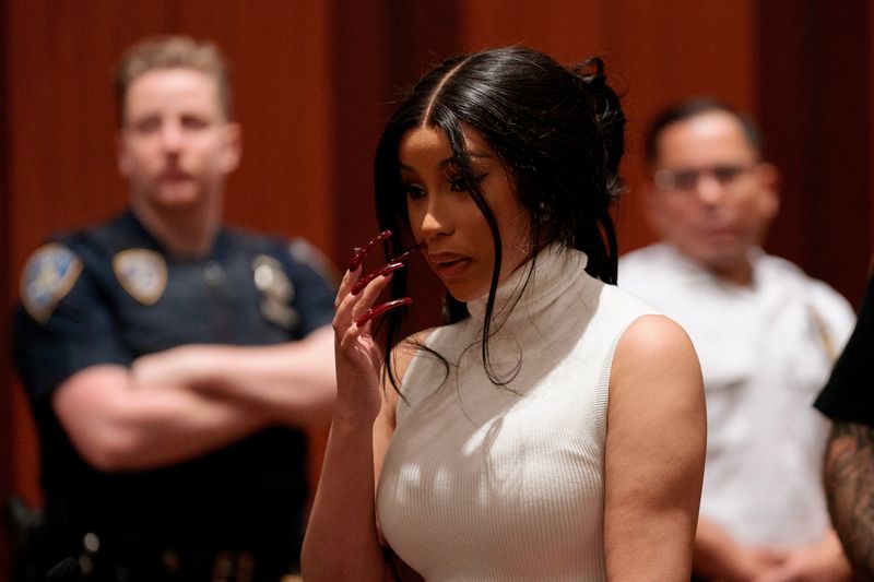 &copy; Reuters. Rapper Cardi B appears at the Queens County Criminal Court in Queens, New York, U.S., January 17, 2023. Adam Gray/SWNS for DailyMail.com/POOL via REUTERS