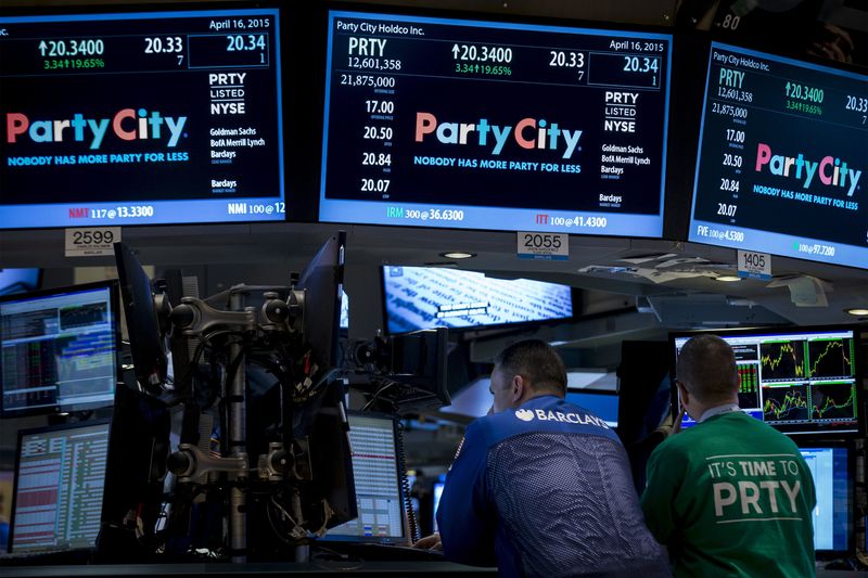 &copy; Reuters. A Barclay's Capital Specialist trader  works at the post that trades Party City Holdco Inc.  during the company's IPO on the floor of the New York Stock Exchange April 16, 2015. REUTERS/Brendan McDermid