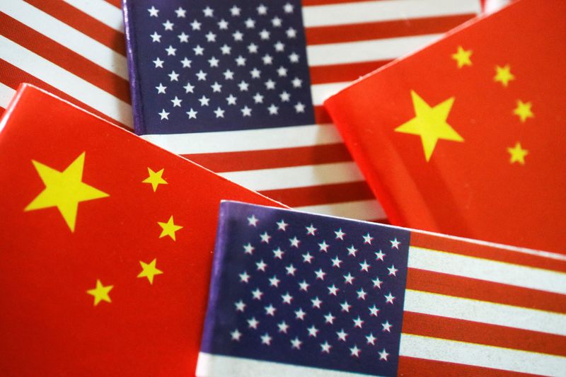 &copy; Reuters. Flags of U.S. and China are seen in this illustration picture taken August 2, 2022. REUTERS/Florence Lo/Illustration