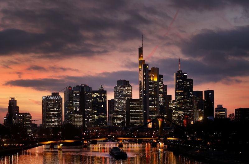 &copy; Reuters. The skyline with its office buildings and the banking district are photographed during sunset as the spread of the coronavirus disease (COVID-19) continues and the German government plans new pandemic control measures in Frankfurt, Germany, November 18, 2
