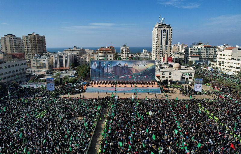 &copy; Reuters. Palestinian Hamas supporters attend a rally marking the 35th anniversary of the movement founding, in Gaza City, December 14, 2022. REUTERS/Mohammed Salem/File Photo