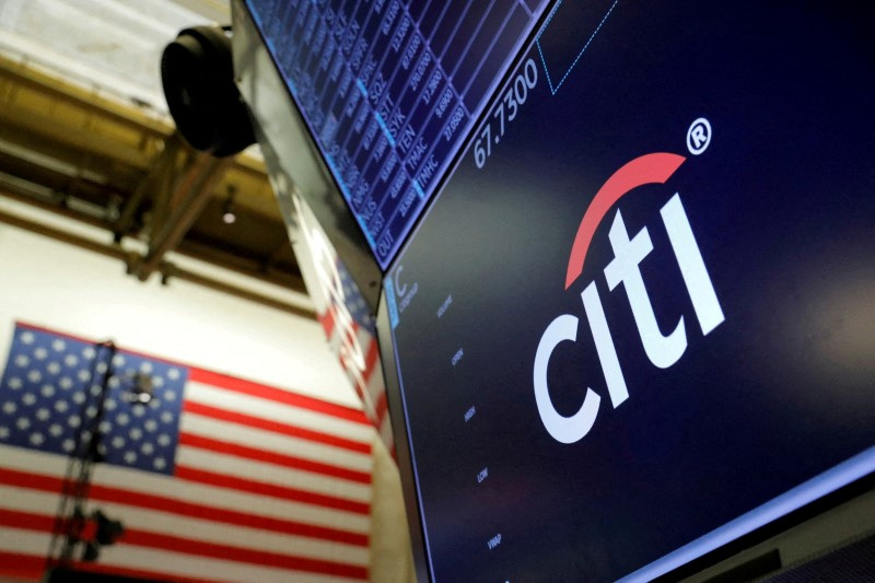 &copy; Reuters. FOTO DE ARCHIVO: El logotipo de Citibank se ve en la Bolsa de Nueva York (NYSE) en Manhattan, Nueva York