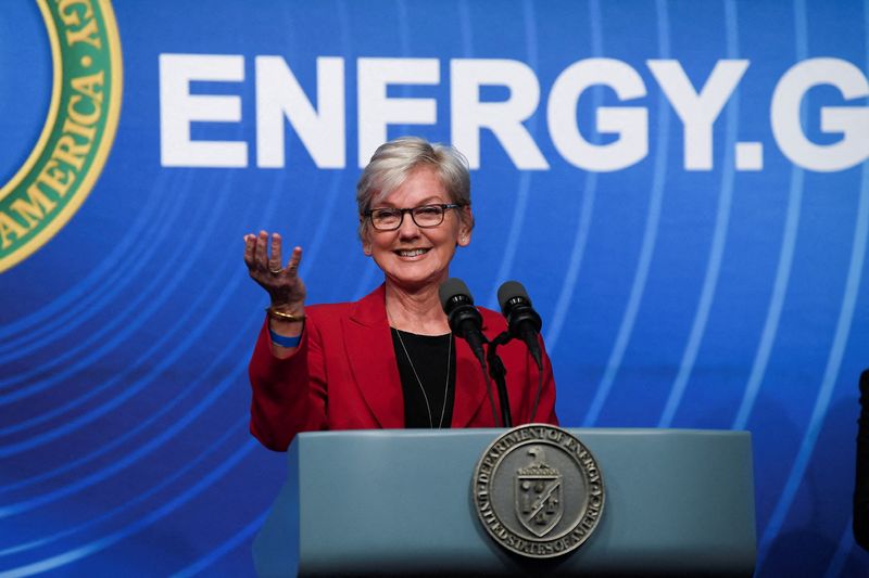 &copy; Reuters. FILE PHOTO: U.S. Secretary of Energy Jennifer Granholm hosts a U.S. Department of Energy news conference in Washington, U.S., December 13, 2022. REUTERS/Mary F. Calvert/File Photo