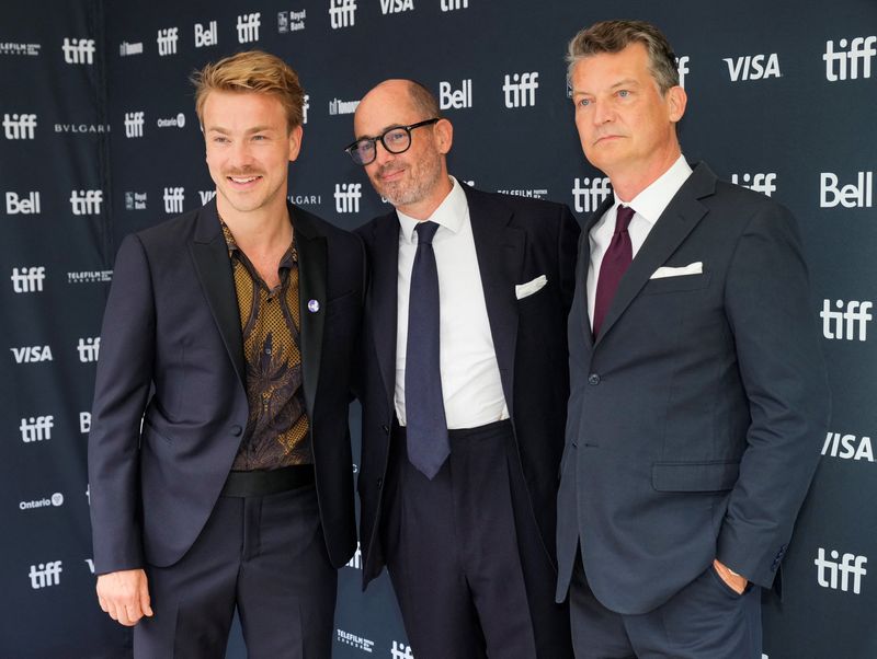 &copy; Reuters. Equipe de "Nada de Novo no Front" na estreia mundial do filme no Toronto International Film Festival
12/09/2022
REUTERS/Mark Blinch