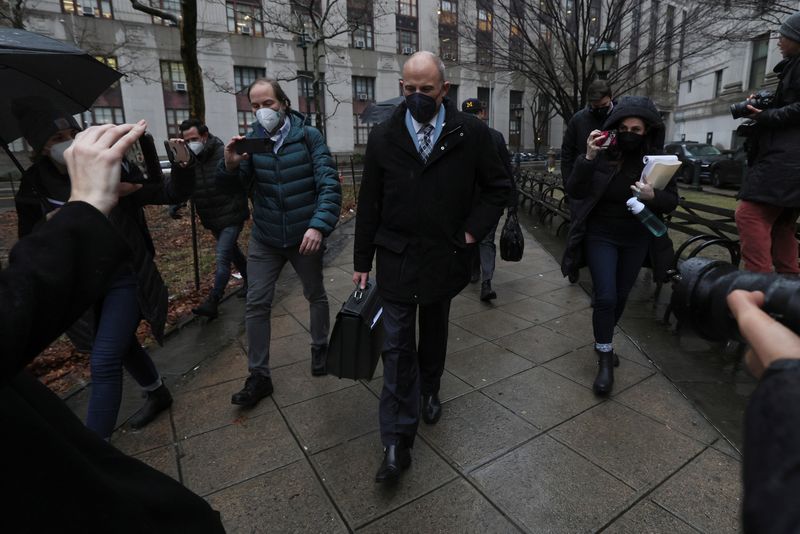 &copy; Reuters. FILE PHOTO: Former attorney Michael Avenatti exits after the guilty verdict in his criminal trial, at the United States Courthouse in the Manhattan borough of New York City, U.S., February 4, 2022. REUTERS/Brendan McDermid