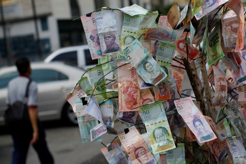 Venezuela's bolivar depreciates to 20 per dollar as prices rise