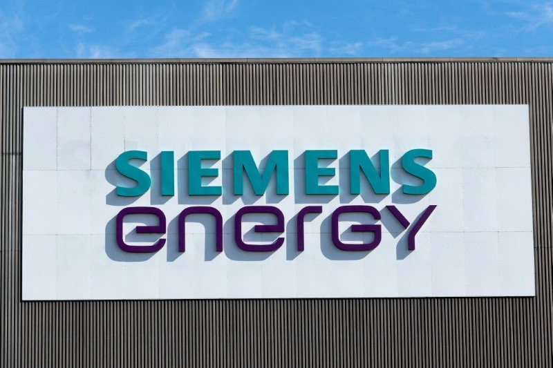 &copy; Reuters. FOTO DE ARCHIVO: El logotipo de Siemens Energy en Muelheim an der Ruhr, Germany, August 3, 2022. REUTERS/Wolfgang Rattay
