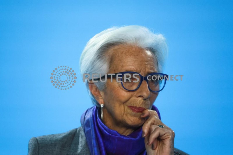 Reabertura da China aumentará as pressões inflacionárias globais, diz Lagarde
