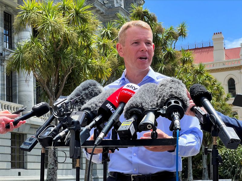 © Reuters. Chris Hipkins speaks to members of the media, after being confirmed as the only nomination to replace Jacinda Ardern as leader of the Labour Party, outside New Zealand's parliament in Wellington, New Zealand January 21 2023. REUTERS/Lucy Craymer