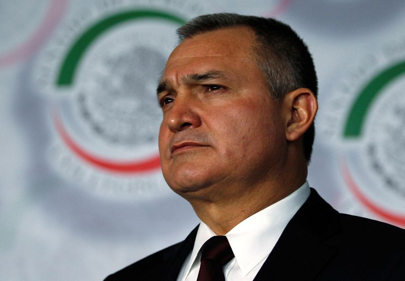 &copy; Reuters. FILE PHOTO: Mexico's Public Security Minister Genaro Garcia Luna attends a meeting with the Human Rights commission at the Senate in Mexico City November 29, 2012. REUTERS/Tomas Bravo/File Photo