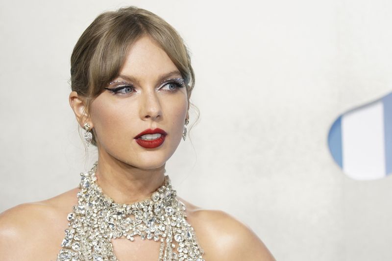 Taylor Swift concert fiasco leads to U.S. Senate grilling for Ticketmaster