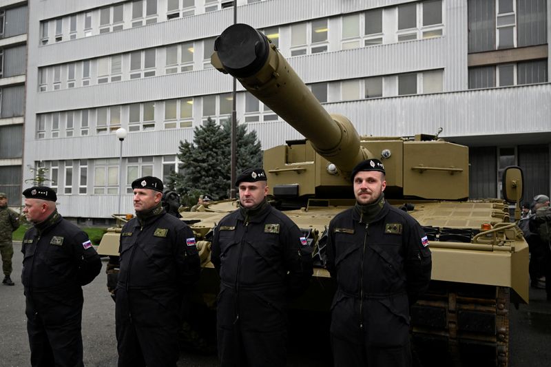 Explainer-Why has Ukraine sought Leopard 2 battle tanks?