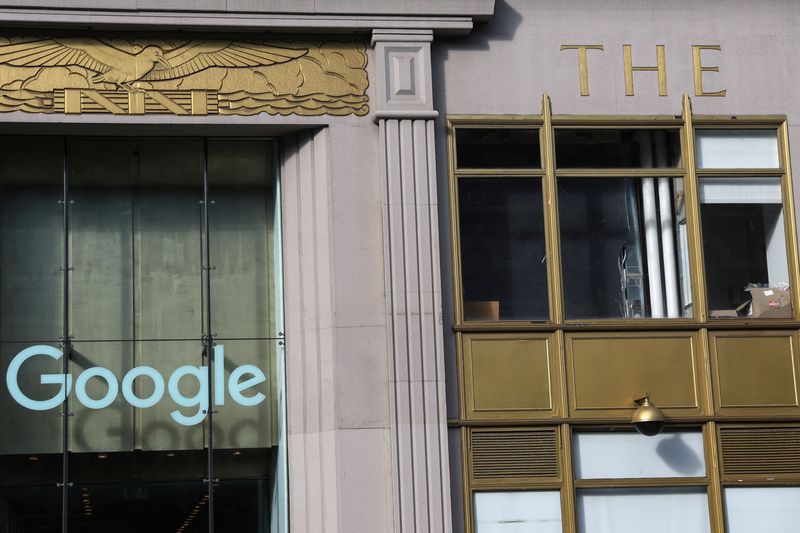 &copy; Reuters. A Google LLC logo is seen at the Google offices in the Chelsea section of New York City, U.S., January 20, 2023.  REUTERS/Shannon Stapleton