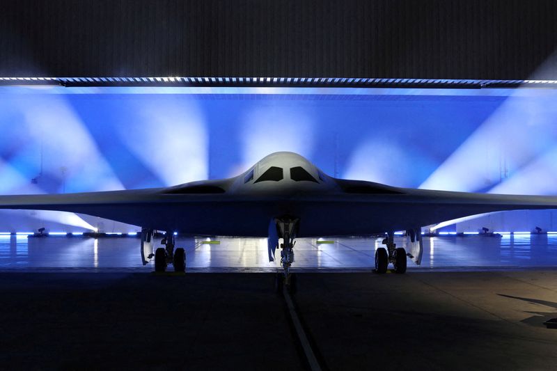 &copy; Reuters. FILE PHOTO: Northrop Grumman unveils the B-21 Raider, a new high-tech stealth bomber developed for the U.S. Air Force, during an event in Palmdale, California, U.S., December 2, 2022.  REUTERS/David Swanson/File Photo