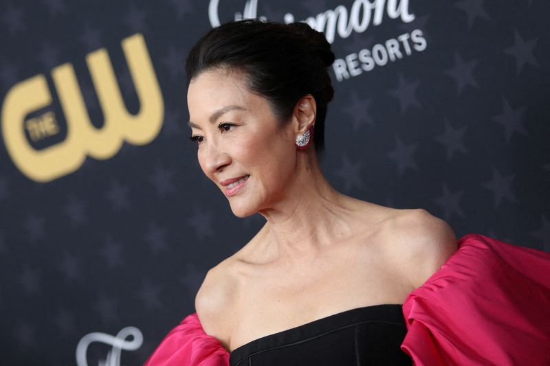 &copy; Reuters. Atriz Michelle Yeoh durante premiação em Los Angeles
15/01/2023 REUTERS/Aude Guerruccii