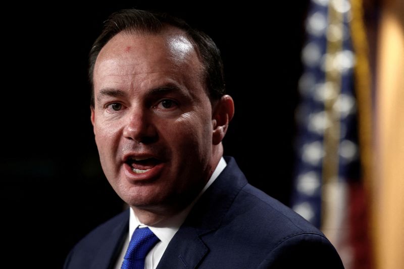 &copy; Reuters. FILE PHOTO: U.S. Senator Mike Lee (R-UT) calls for the rescinding of the COVID-19 mandate for U.S. military during a press conference about the National Defense Authorization Act, on Capitol Hill in Washington, U.S., December 7, 2022. REUTERS/Evelyn Hocks