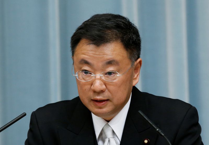 &copy; Reuters. كبير أمناء مجلس الوزراء الياباني هيروكازو ماتسونو في صورة من أرشيف رويترز.