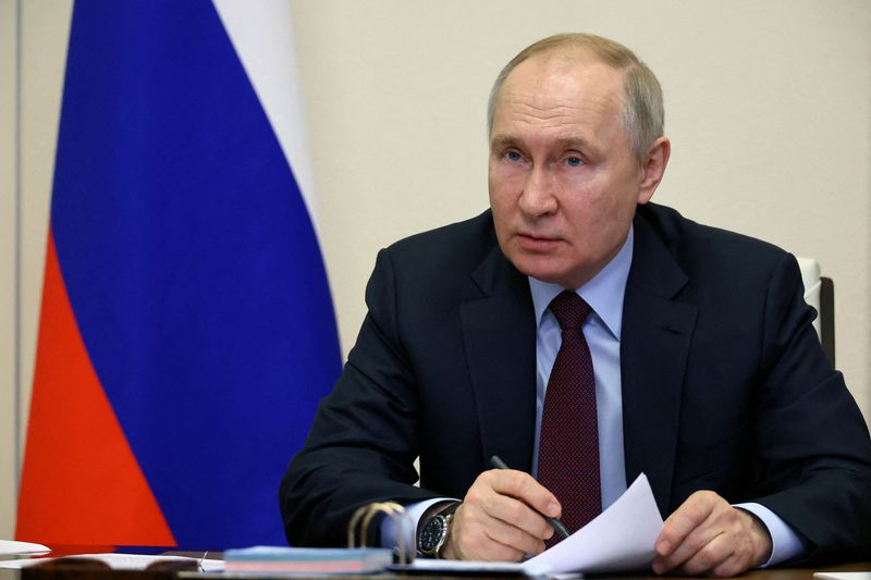 &copy; Reuters. FILE PHOTO: Russian President Vladimir Putin chairs a meeting with government members via a video link from a residence outside Moscow, Russia, January 11, 2023. Sputnik/Mikhail Klimentyev/Kremlin via REUTERS 