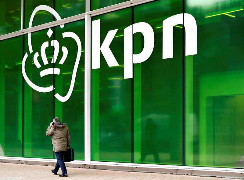 &copy; Reuters. FILE PHOTO: KPN logo is seen at its headquarters in Rotterdam, Netherlands, January 30, 2019. REUTERS/Piroschka van de Wouw/File Photo