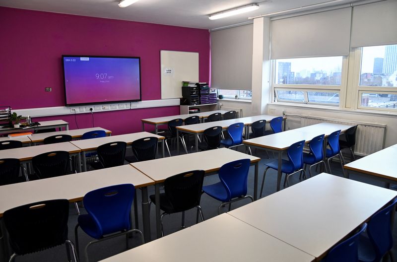 © Reuters. A general view of a classroom at Oasis Academy South Bank, ahead of expected teacher strikes, in London, Britain, January 27, 2023. REUTERS/Toby Melville