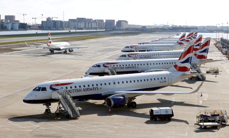 &copy; Reuters. FILE PHOTO: British Airways Embraer 190 aircraft are pictured at London City Airport, Britain, April 29, 2021. Picture taken April 29, 2021. REUTERS/John Sibley