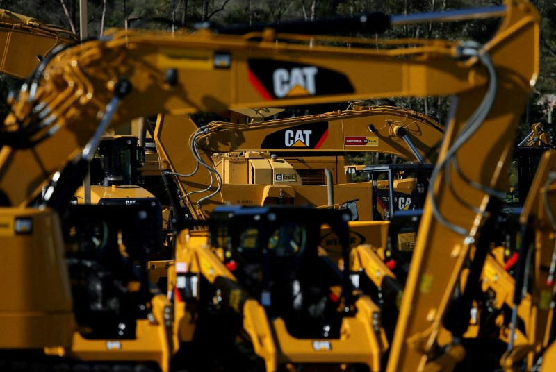 &copy; Reuters. FILE PHOTO: Caterpillar Inc. equipment is on display for sale at a retail site in San Diego, California, U.S., March 3, 2017.    REUTERS/Mike Blake
